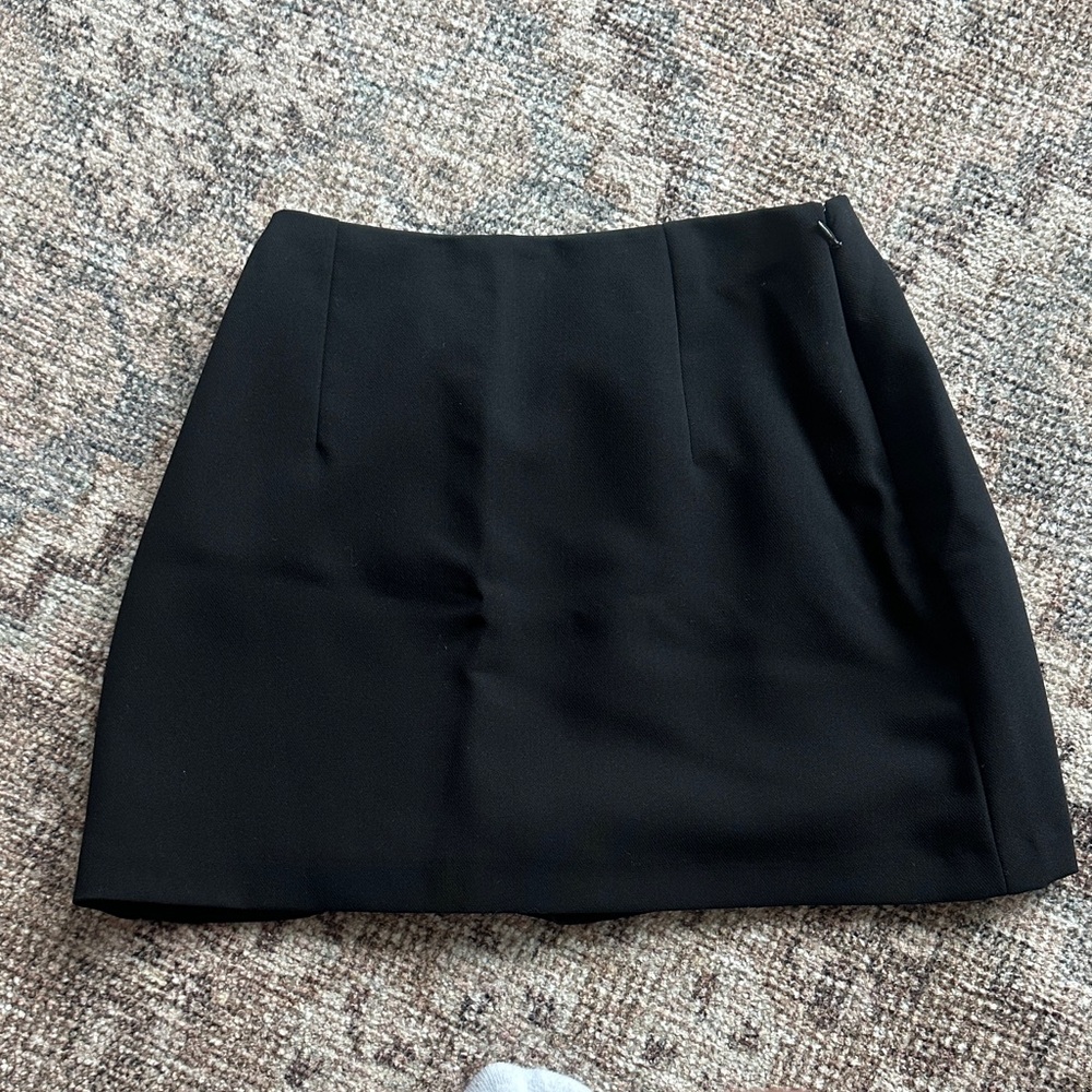 Abercrombie Scarlet Mini Skort